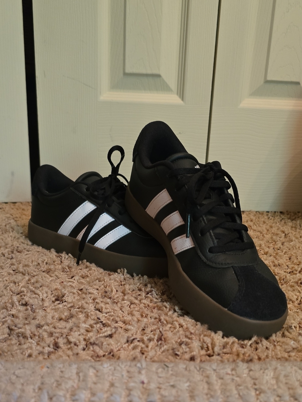 Adidas Tennis Shoes